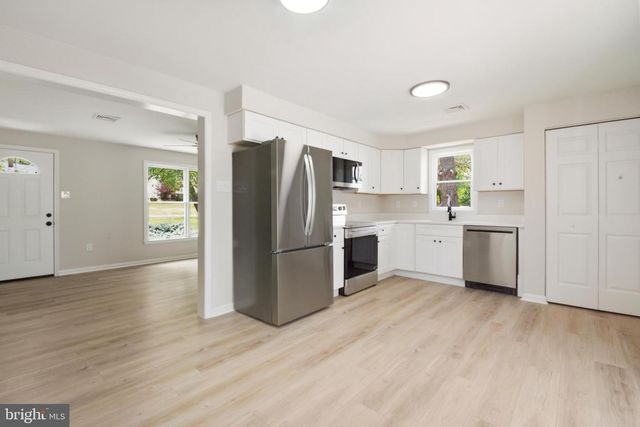 516 W DUCK ST, Front Royal, VA 22630