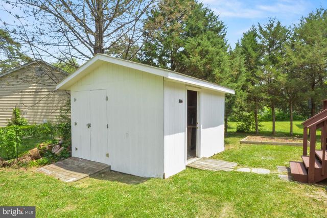 516 W DUCK ST, Front Royal, VA 22630