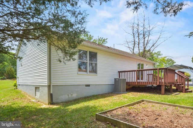 516 W DUCK ST, Front Royal, VA 22630