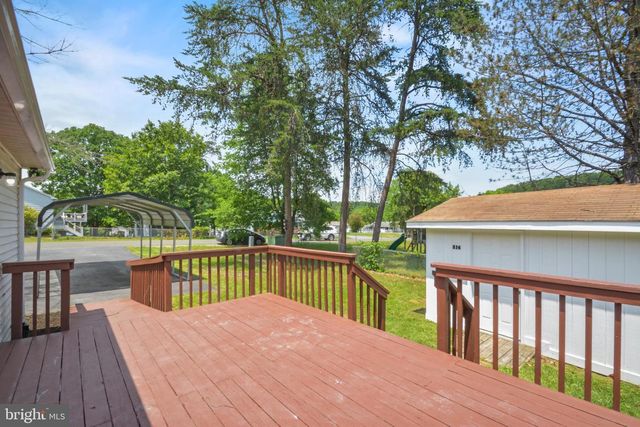 516 W DUCK ST, Front Royal, VA 22630