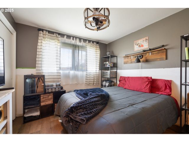 4009 FILBERT St, Tillamook, OR 97141