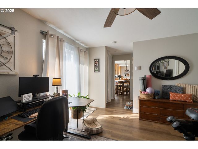 4009 FILBERT St, Tillamook, OR 97141