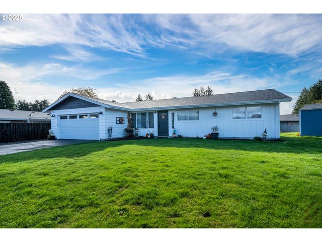 4009 FILBERT St, Tillamook, OR 97141