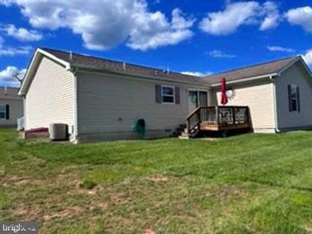 25 DUSK DR, Douglassville, PA 19518