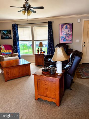 25 DUSK DR, Douglassville, PA 19518