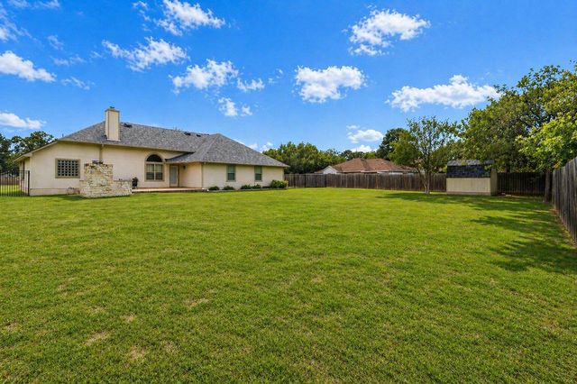 116 Puna LN, Bastrop, TX 78602