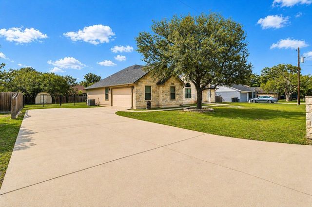 116 Puna LN, Bastrop, TX 78602