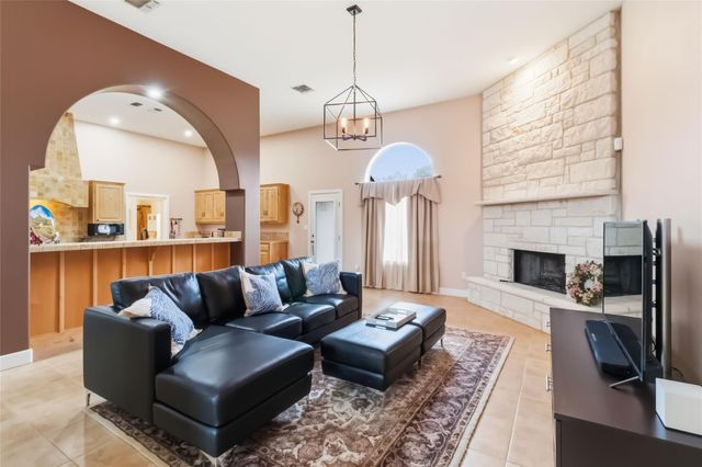 116 Puna LN, Bastrop, TX 78602