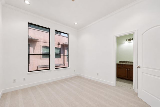 2118 Holman Street, Houston, TX 77004