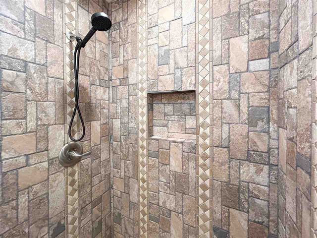 815 W D Ave, Cache, OK 73527