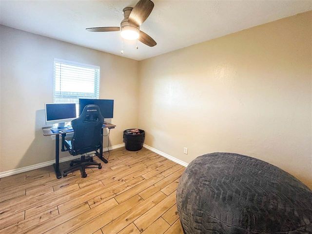 815 W D Ave, Cache, OK 73527