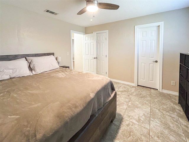 815 W D Ave, Cache, OK 73527