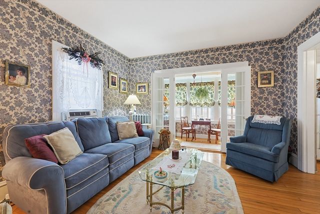 618 Robeson Street, Fall River, MA 02720