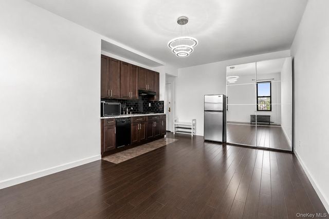 7101 Colonial Road L5D, Brooklyn, NY 11209