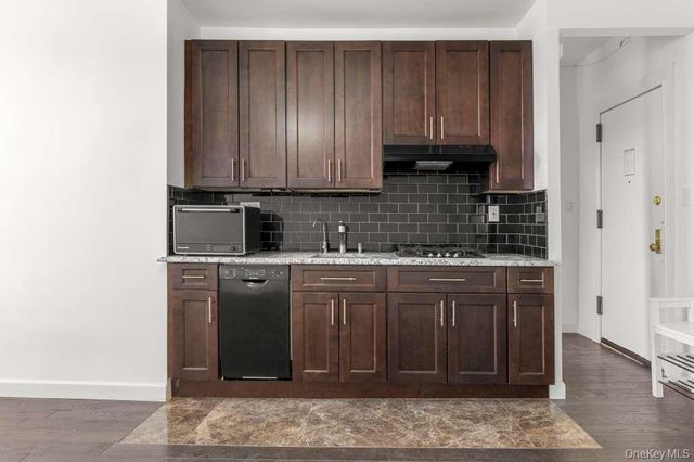 7101 Colonial Road L5D, Brooklyn, NY 11209