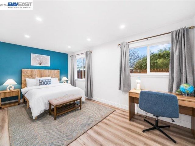 1556 Wagoner Dr, Livermore, CA 94550