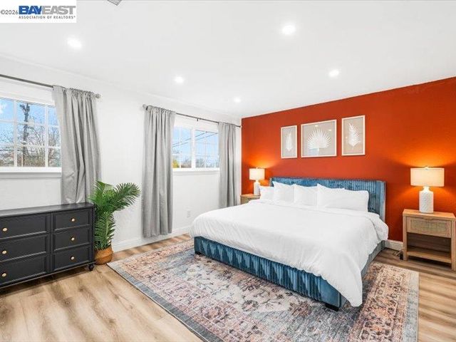 1556 Wagoner Dr, Livermore, CA 94550