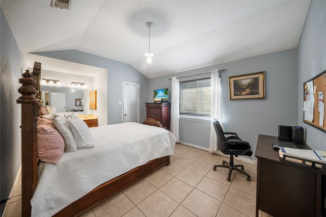 6404 Peggy Drive, Fort Worth, TX 76133