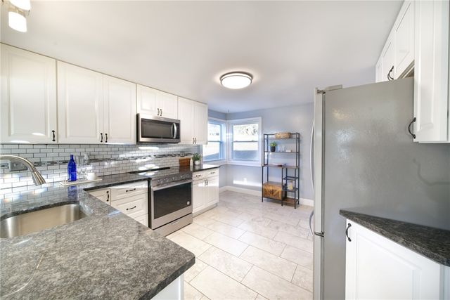 113 Murray Dr, Middlesex Twp, PA 16059