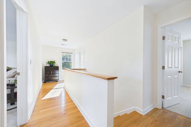 32 Welcome St, Fairhaven, MA 02719