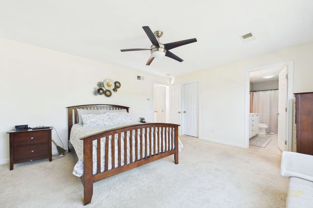 32 Welcome St, Fairhaven, MA 02719
