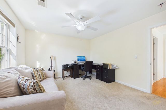 32 Welcome St, Fairhaven, MA 02719