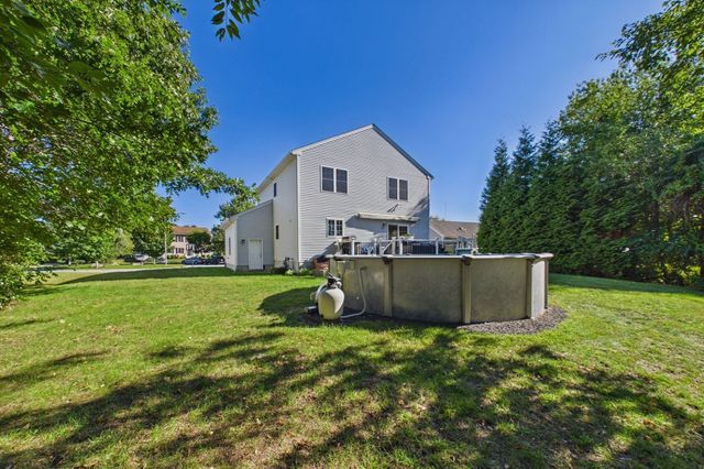 32 Welcome St, Fairhaven, MA 02719
