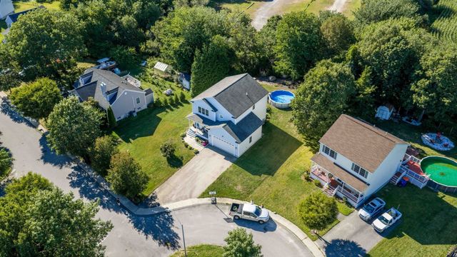 32 Welcome St, Fairhaven, MA 02719