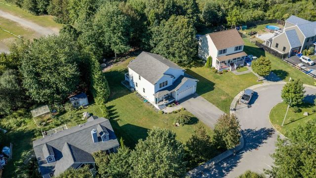 32 Welcome St, Fairhaven, MA 02719