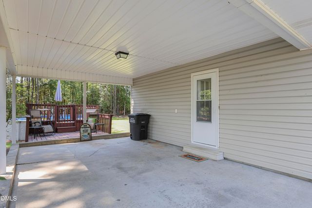 2438 Nc 27, Coats, NC 27521
