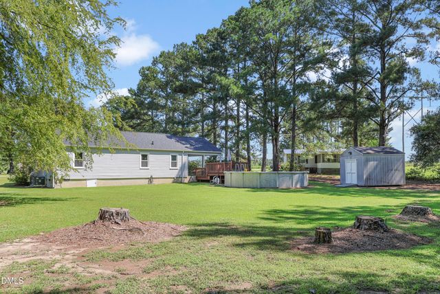 2438 Nc 27, Coats, NC 27521