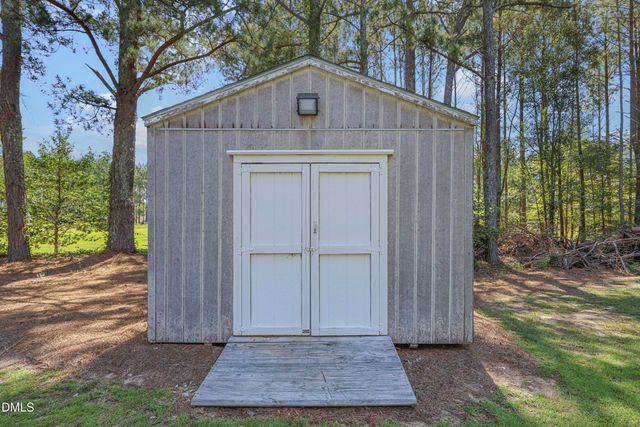 2438 Nc 27, Coats, NC 27521