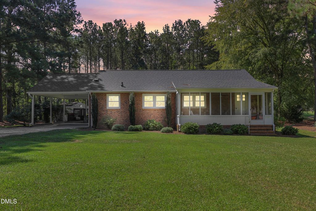 2438 Nc 27, Coats, NC 27521