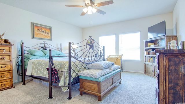 141 Bunkers Hill Rd, Floresville, TX 78114