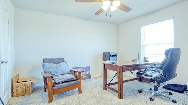 141 Bunkers Hill Rd, Floresville, TX 78114
