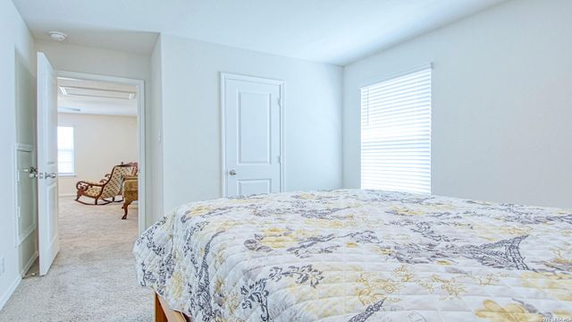 141 Bunkers Hill Rd, Floresville, TX 78114