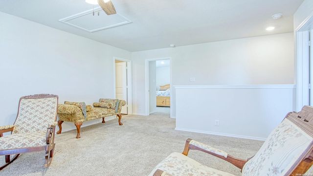 141 Bunkers Hill Rd, Floresville, TX 78114