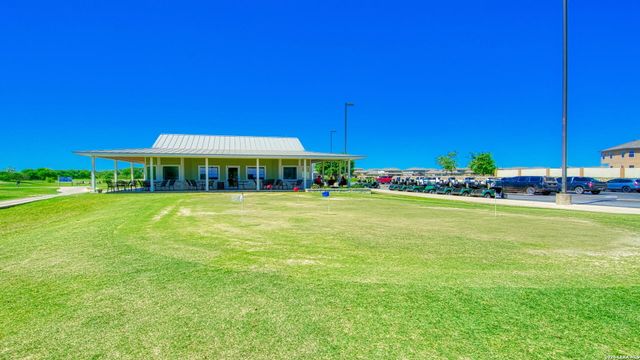 141 Bunkers Hill Rd, Floresville, TX 78114