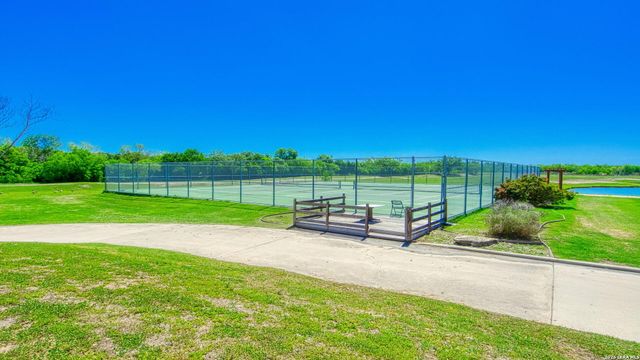 141 Bunkers Hill Rd, Floresville, TX 78114
