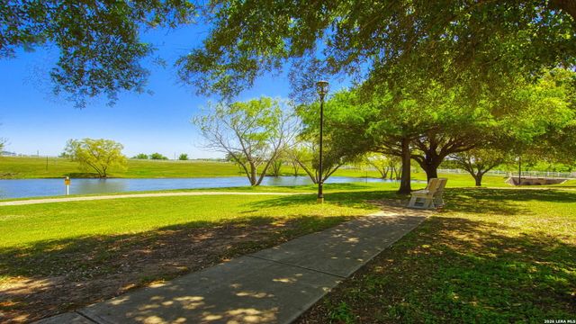141 Bunkers Hill Rd, Floresville, TX 78114
