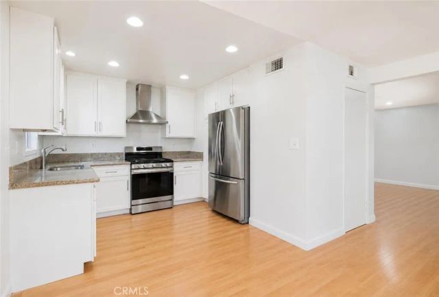 19231 Sherman Way 1, Reseda, CA 91335