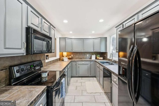 5623 High Harbor Point, Gainesville, GA 30504