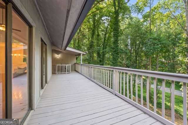 5623 High Harbor Point, Gainesville, GA 30504