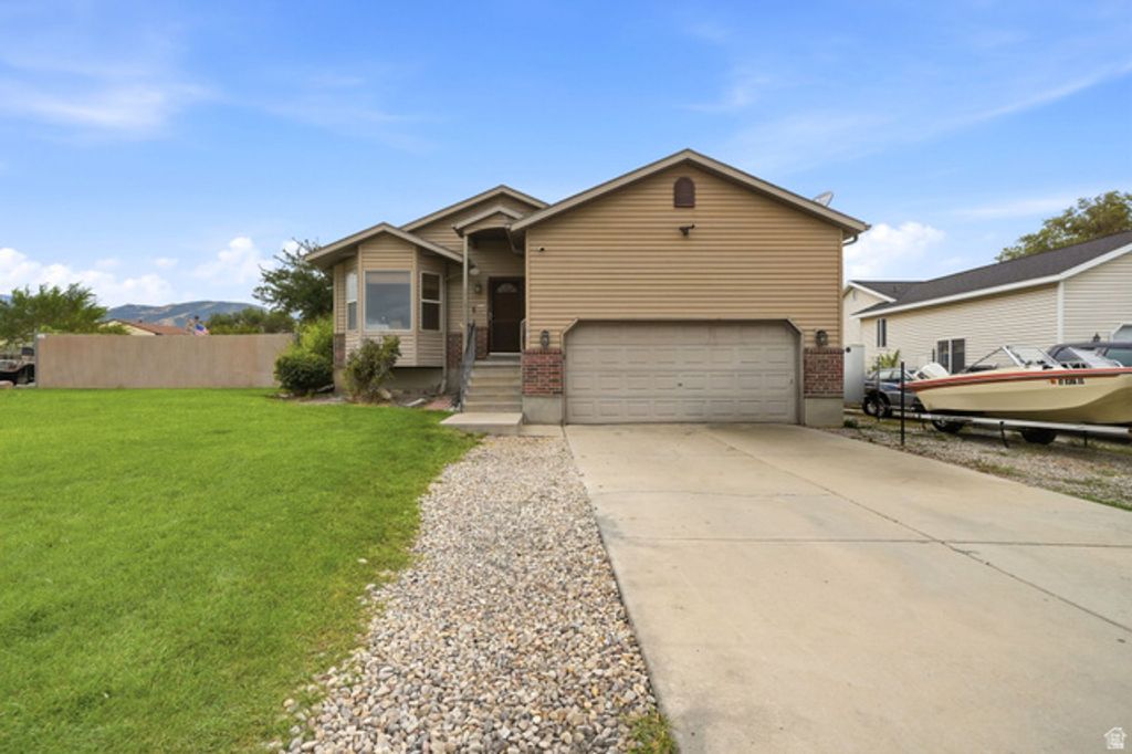2932 S FETZER DR, Magna, UT 84044 — exterior
