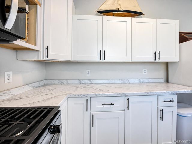 4165 Highcrest Drive, Genoa Township, MI 48116