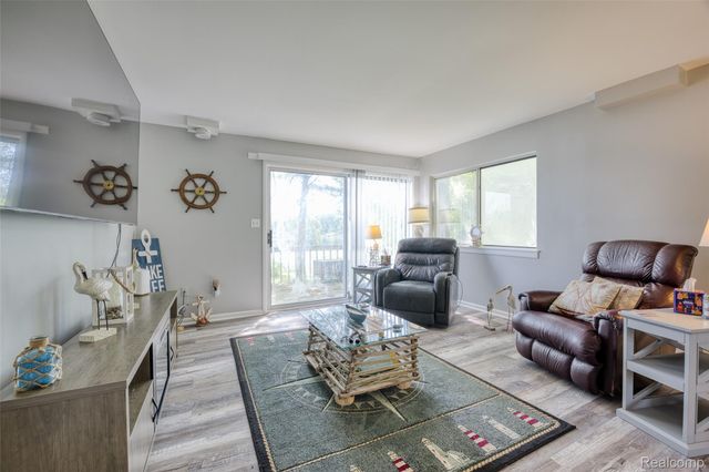 4165 Highcrest Drive, Genoa Township, MI 48116