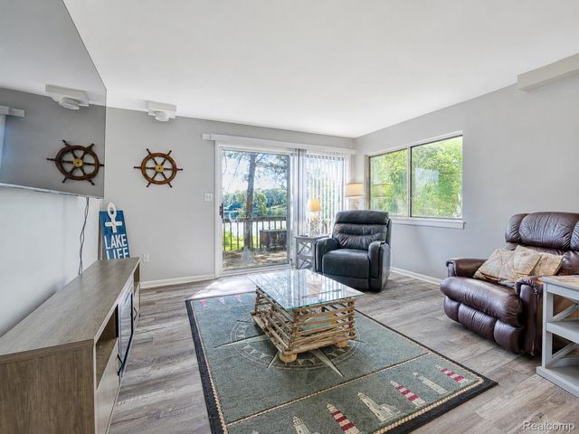 4165 Highcrest Drive, Genoa Township, MI 48116