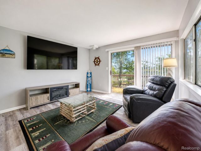 4165 Highcrest Drive, Genoa Township, MI 48116