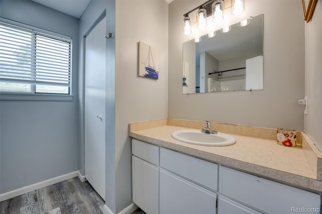 4165 Highcrest Drive, Genoa Township, MI 48116