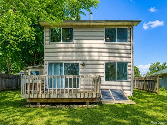 4165 Highcrest Drive, Genoa Township, MI 48116